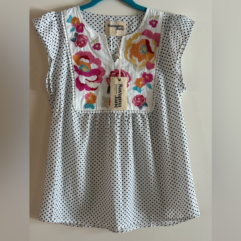 Savanna Jane White Top with Floral Embroidery